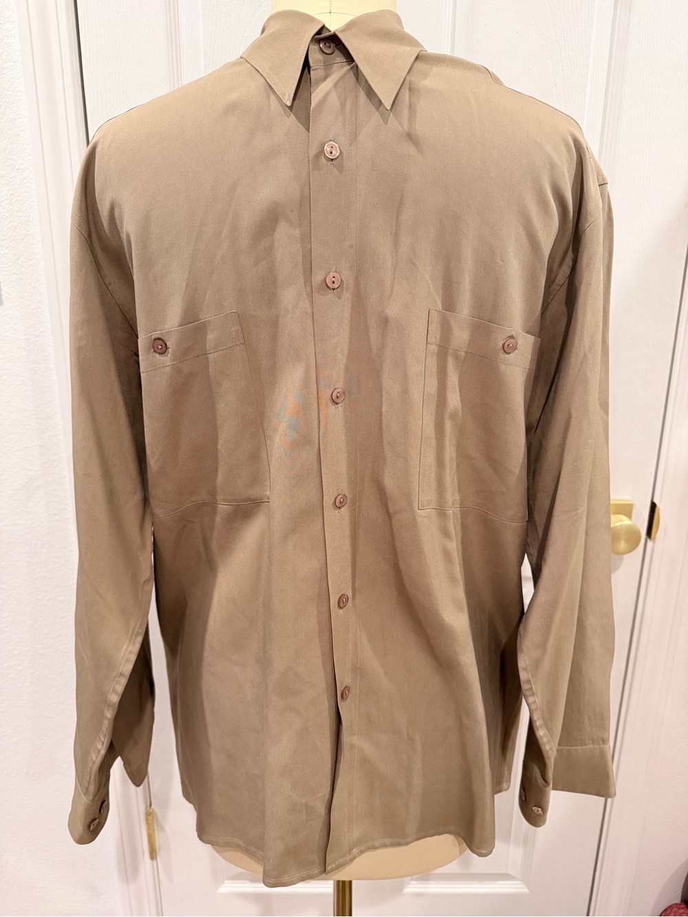 Vintage 100% Silk Men's Dress Shirt in Khaki